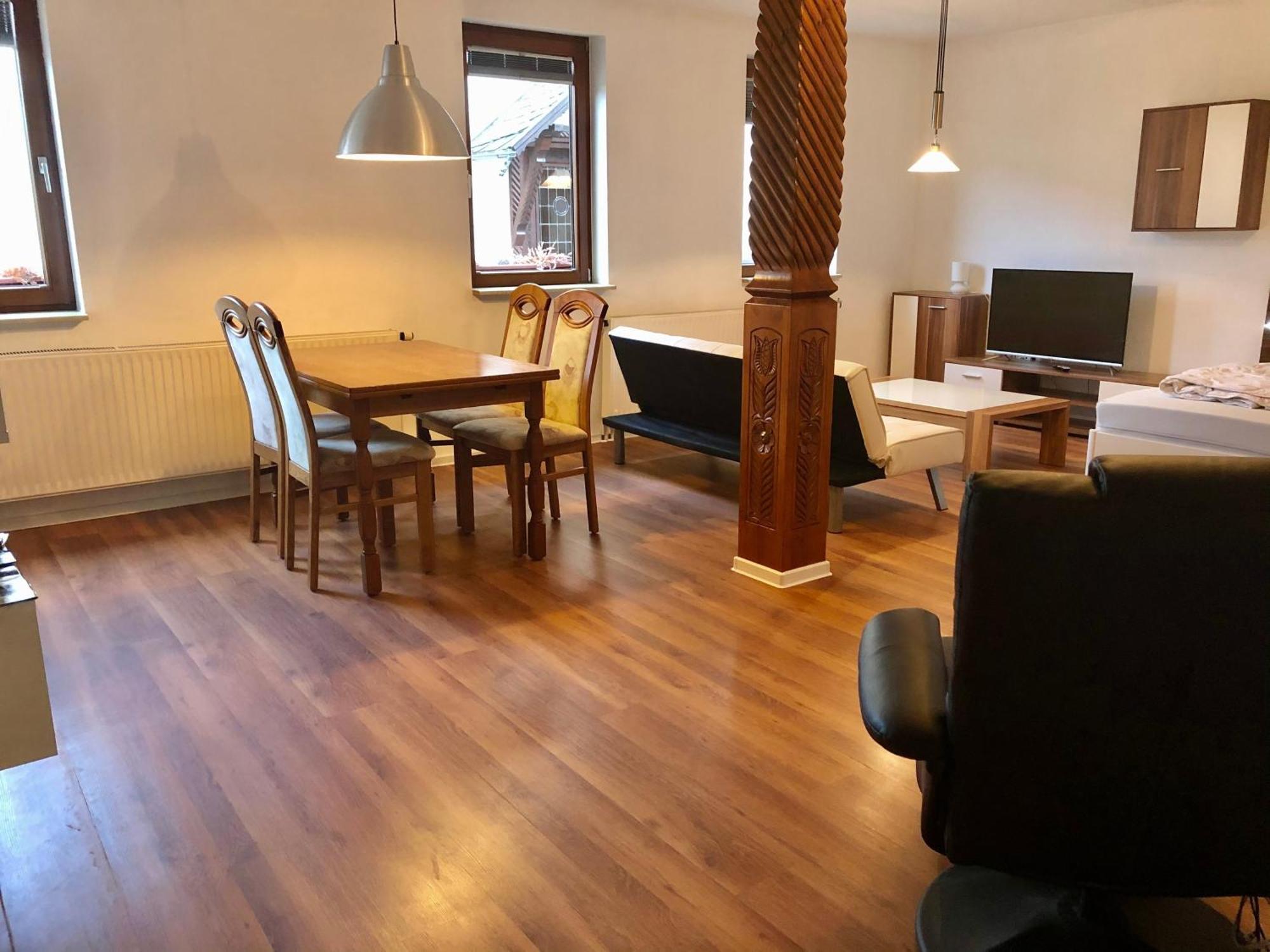 Ferienwohnung Familie Troeger Floh ภายนอก รูปภาพ